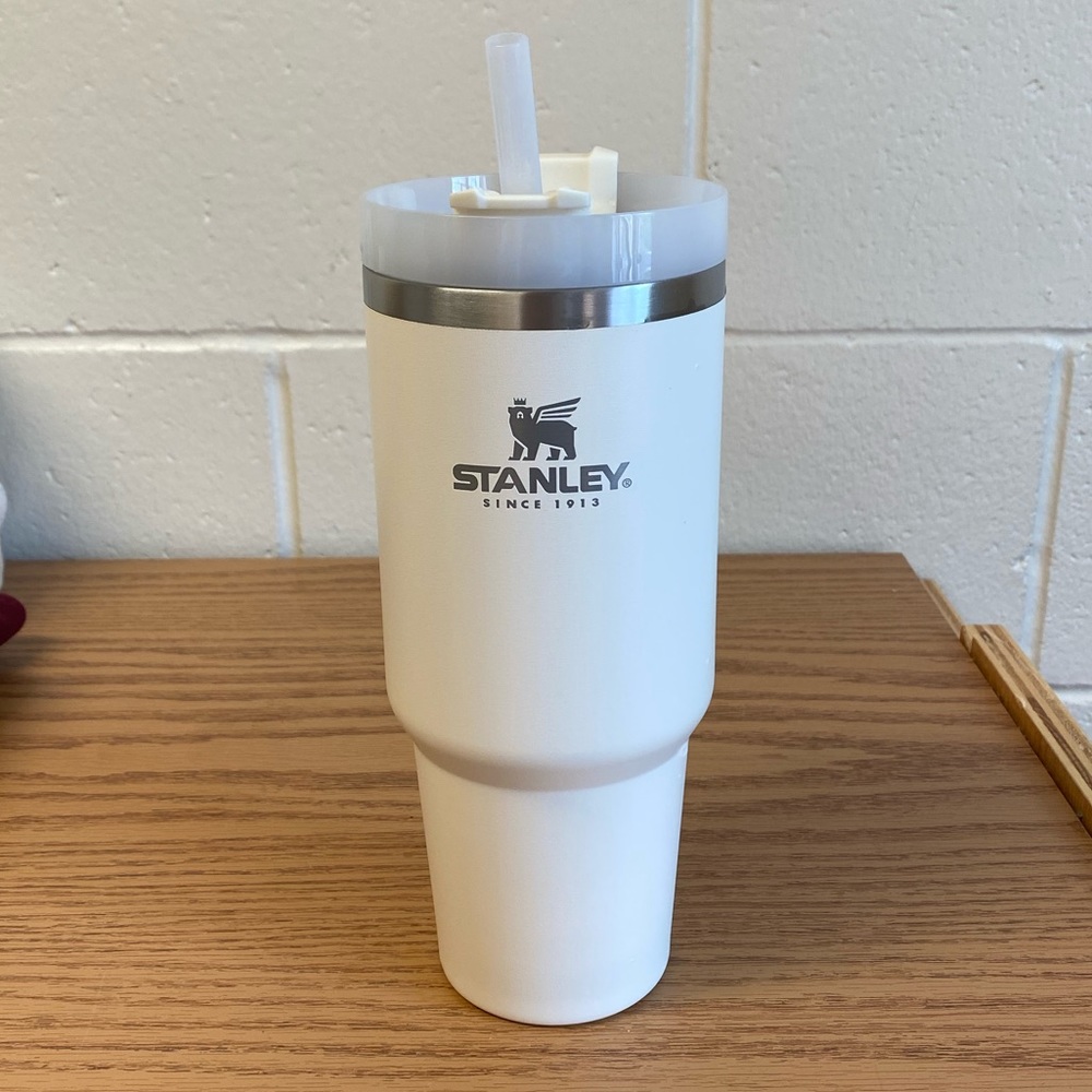 30oz Cream Color Stanley